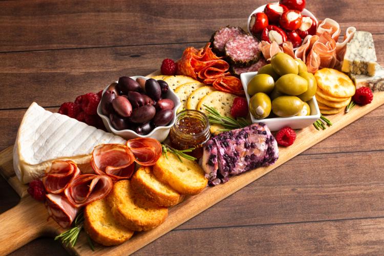 Learn to prepare a charcuterie board